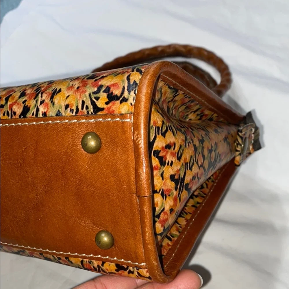 Floral Brown Patricia Nash Handbag - Picture 3 of 10